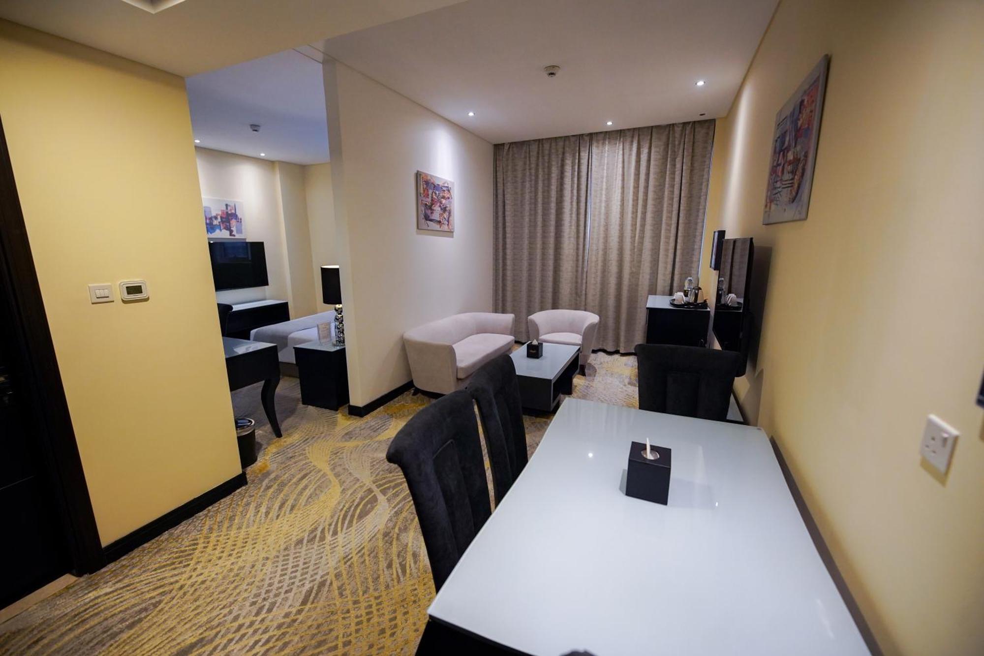 Grand Villaggio Hotel Абу Даби Екстериор снимка